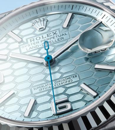 Dial
Honeycomb motif