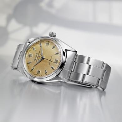 De Oyster Perpetual Air-King symboliseert de bijzondere band tussen Rolex en het vliegen gedurende het gouden tijdperk van de luchtvaart in de jaren30 van de vorige eeuw.